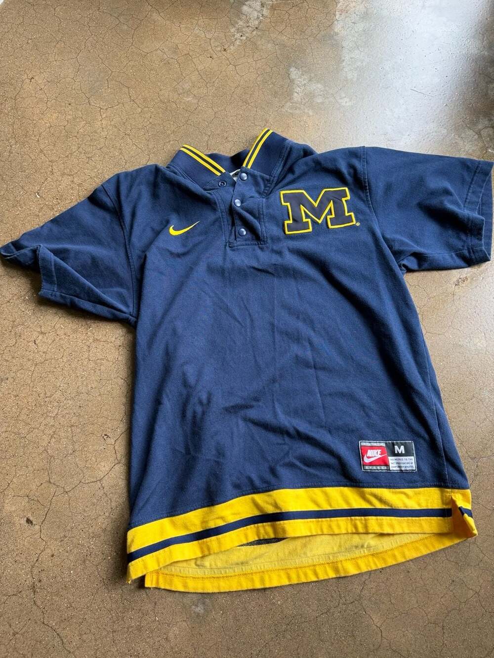 Vintage Nike Team Sports Michigan Wolverines Shooting Warm Up Shirt